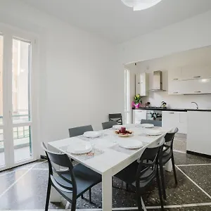 Pisa Spina Central Flat